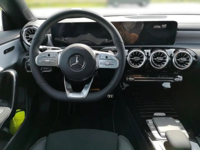 Mercedes-Benz CLA 200 CLA 200 d Shooting Brake