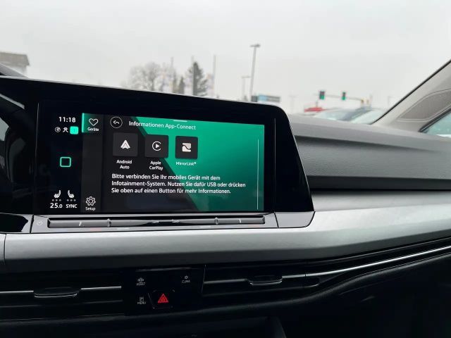 Volkswagen Golf DSG Life Variant