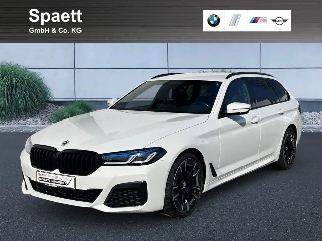 BMW 540 540d M-Sport Touring xDrive