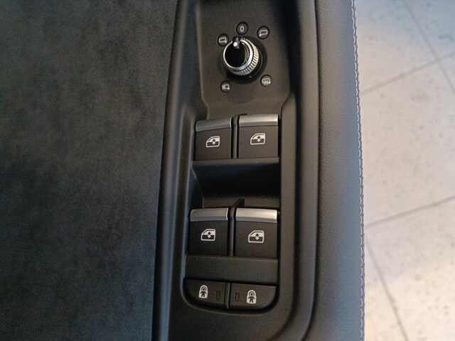 Audi A4 35 TFSI Avant S-Tronic