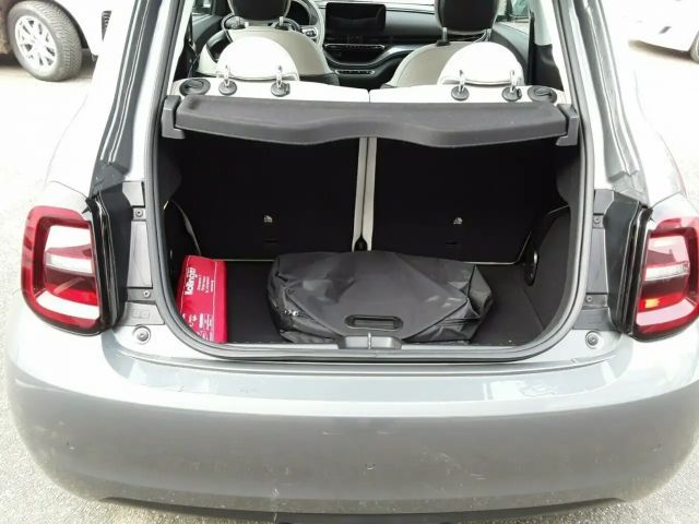 Fiat 500e "La Prima" Panoramadach