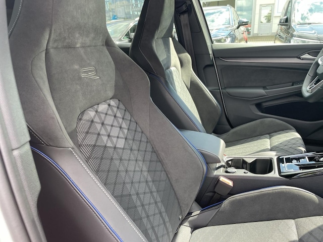 Volkswagen Golf DSG R-Line