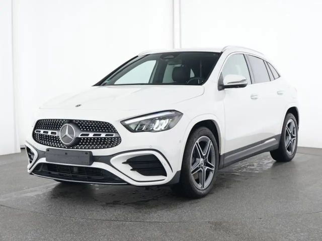 Mercedes-Benz GLA 200 AMG Line