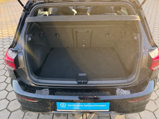 Volkswagen Golf 2.0 TSI Golf VIII