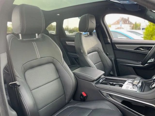 Jaguar F-Pace AWD D200 R-Dynamic