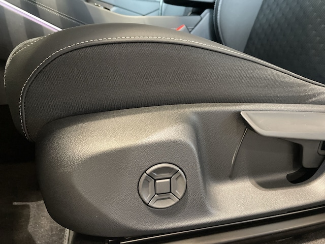 Volkswagen T-Roc 1.5 eTSI DSG R-Line