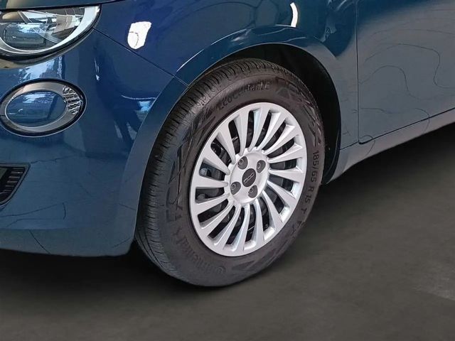 Fiat 500e Neue 500 Cabrio CarPlay DAB Radio Klimaautomatik