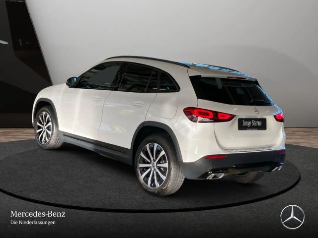 Mercedes-Benz GLA 200 Progressive