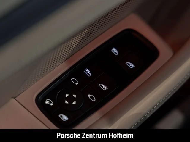 Porsche Taycan 4 Cross Turismo