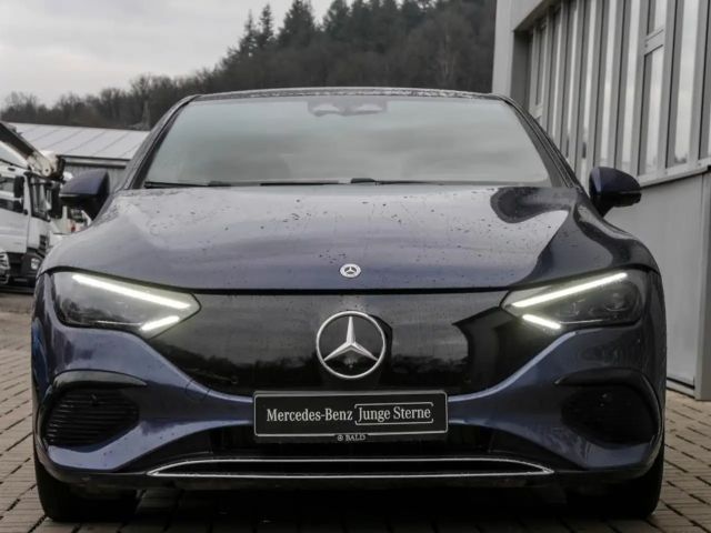 Mercedes-Benz EQE 300 Sedan