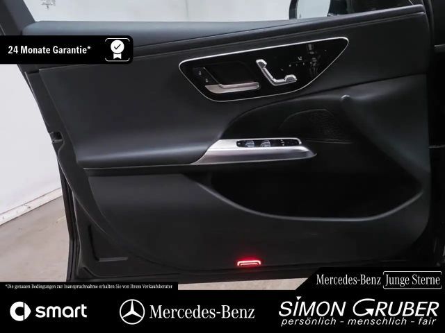 Mercedes-Benz E 200 4MATIC AVANTGARDE Sedan