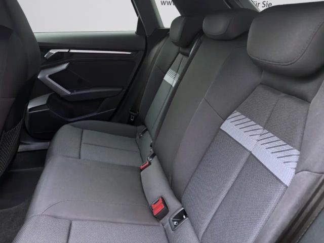 Audi A3 30 TFSI Sedan Sportback