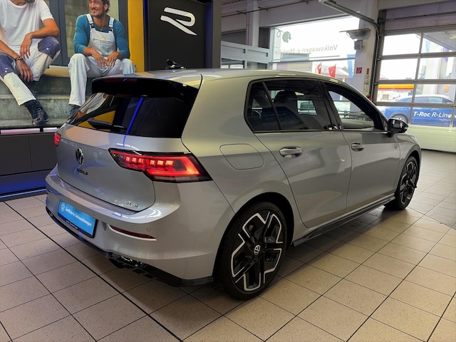Volkswagen Golf 1.5 eTSI DSG R-Line