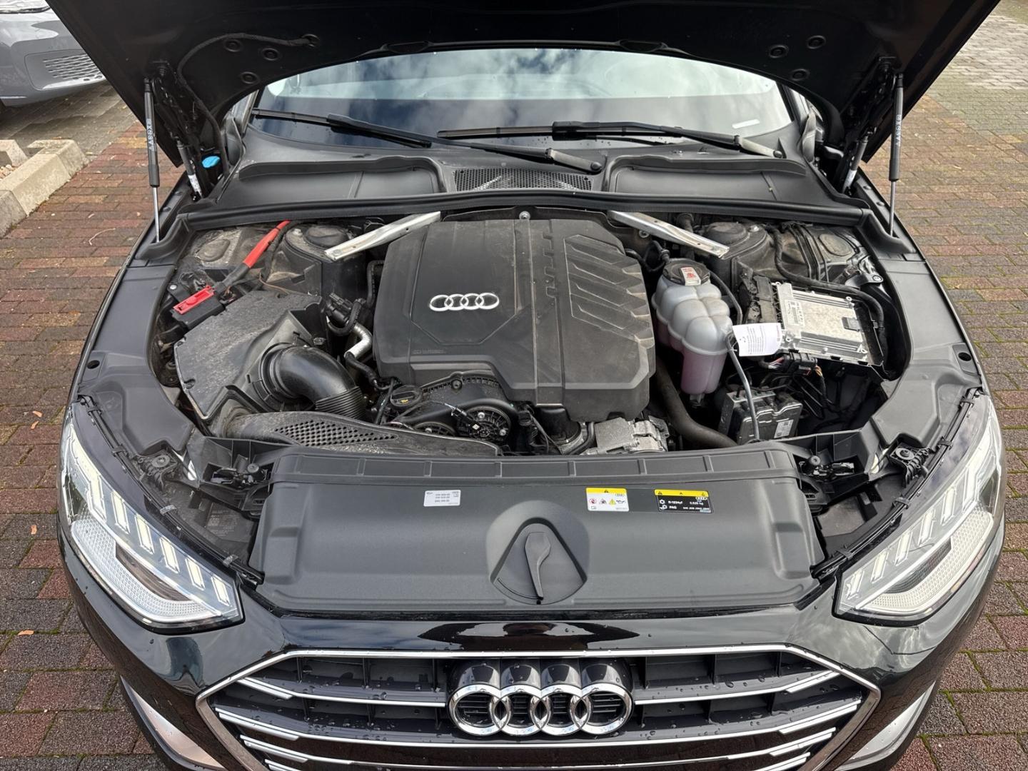 Audi A4 40 TFSI Avant S-Tronic