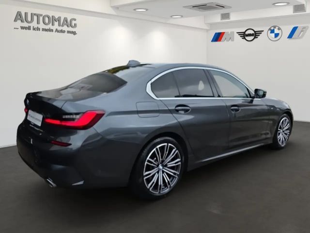 BMW 330 330i M-Sport Sedan
