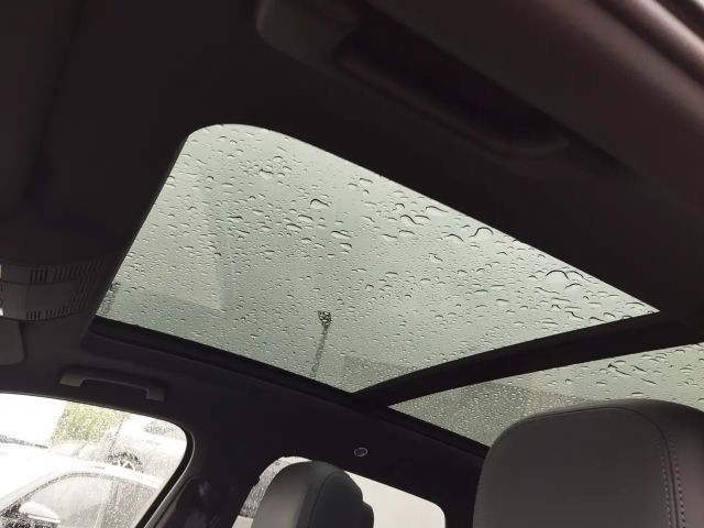 Volkswagen Touareg 4Motion R-Line