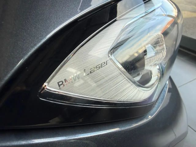 BMW 330 330e M-Sport xDrive