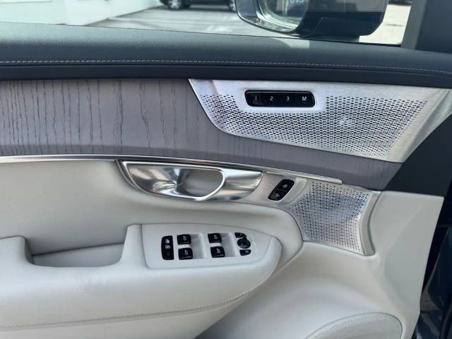 Volvo XC90 AWD Dark T8 Ultra