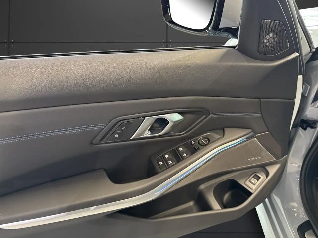 BMW 320 320d M-Sport Touring xDrive