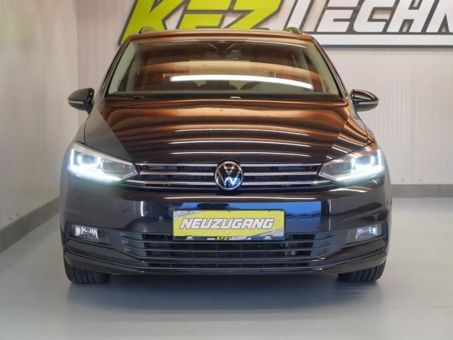 Volkswagen Touran 1.5 TSI DSG