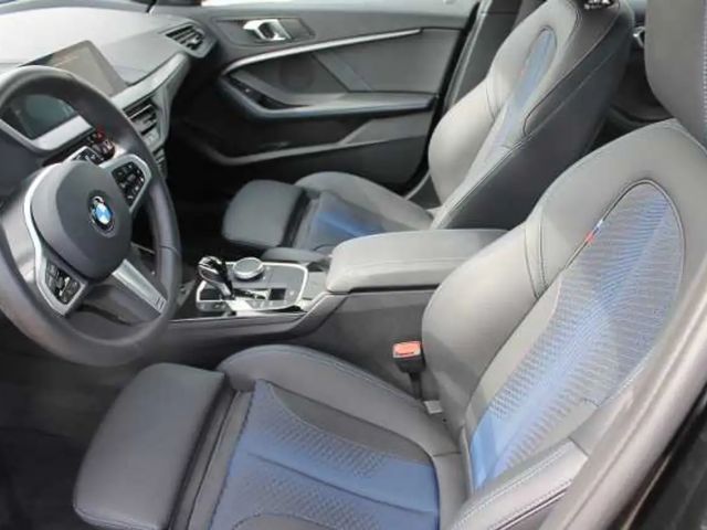 BMW 318 318i M-Sport Sedan