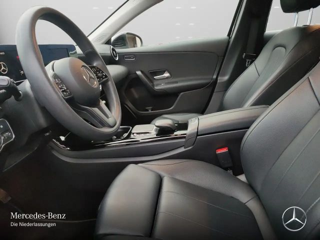 Mercedes-Benz A 250 A 250 e Style