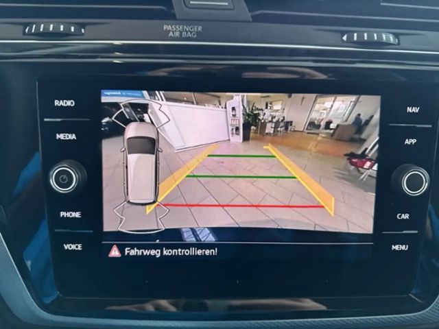 Volkswagen Touran 2.0 TDI DSG IQ.Drive