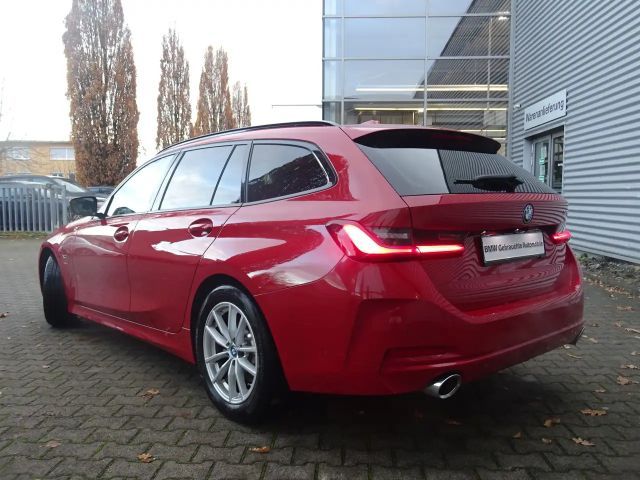 BMW 320 320e Touring