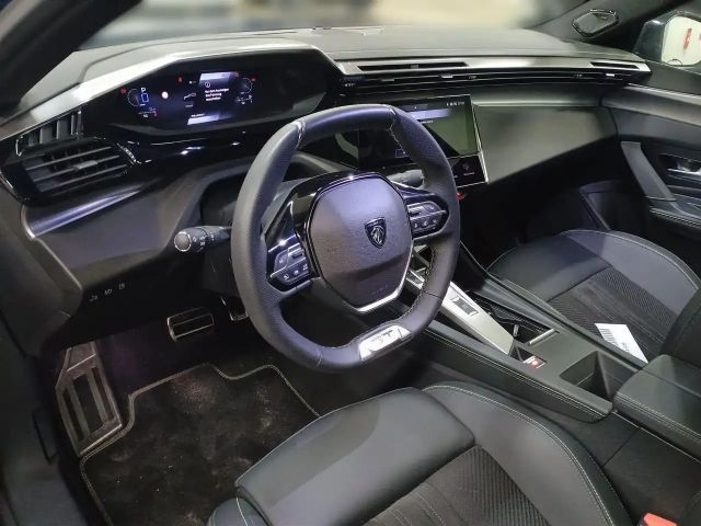 Peugeot 408 EAT8 Hybrid