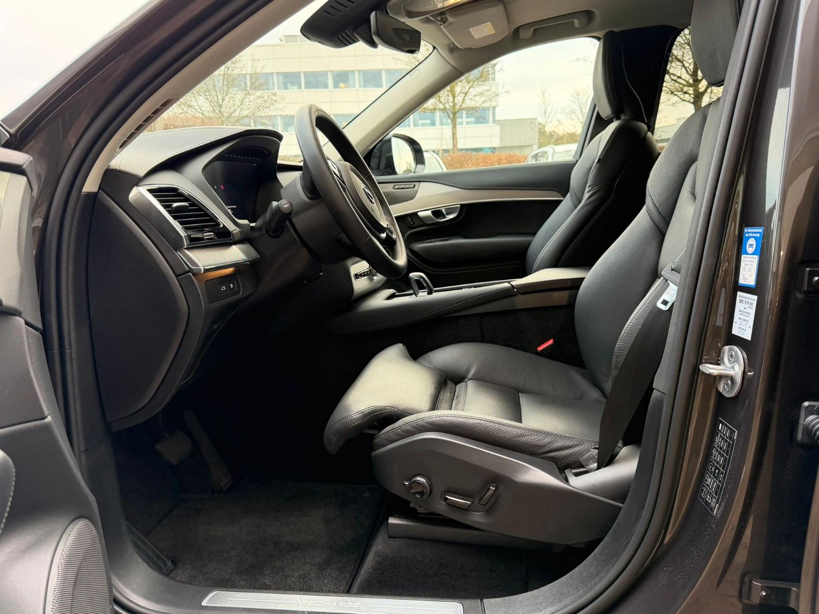 Volvo XC90 AWD Dark Plus Recharge T8