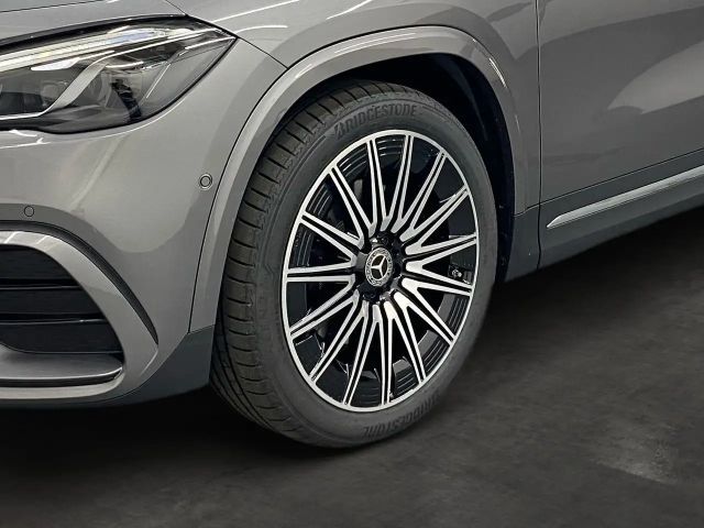 Mercedes-Benz GLA 200 AMG Line