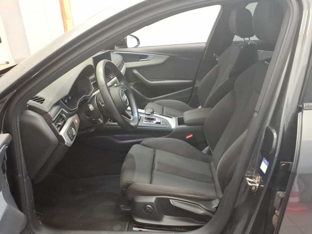 Audi A4 40 TFSI Avant S-Line S-Tronic