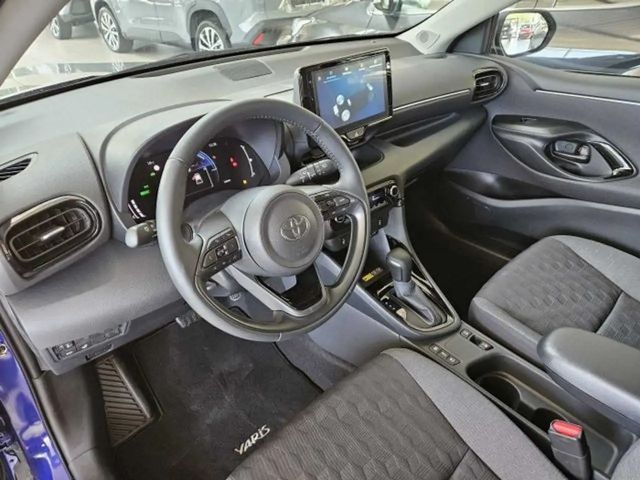 Toyota Yaris Hatchback Hybride Team D