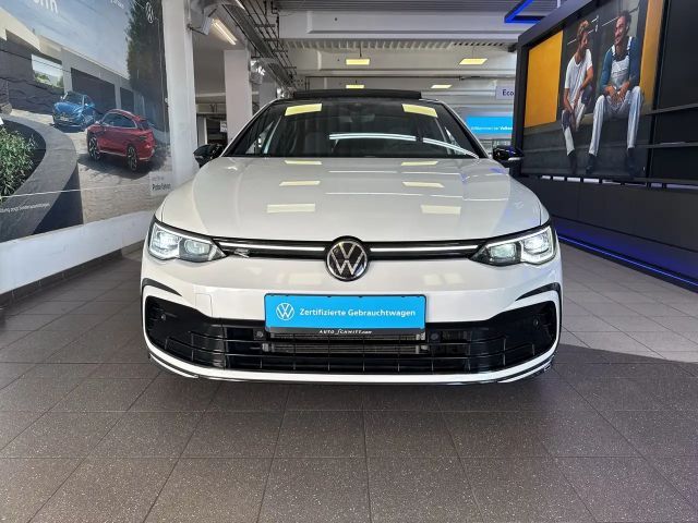 Volkswagen Golf 1.5 eTSI DSG