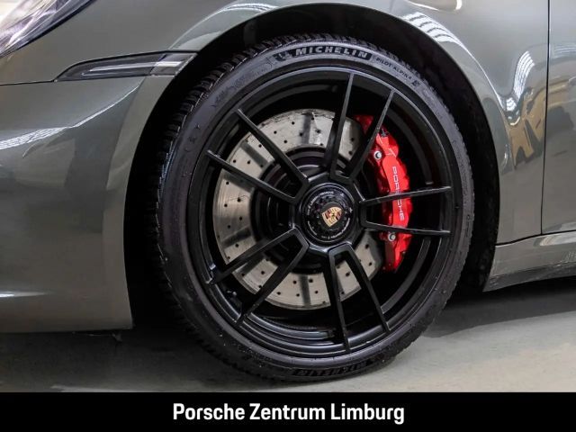 Porsche 992 4 Coupé GTS Targa