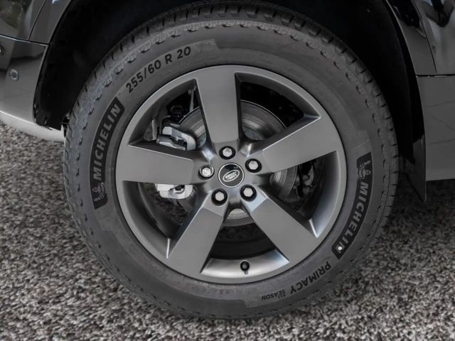 Land Rover Defender 90 D250 Dynamic SE