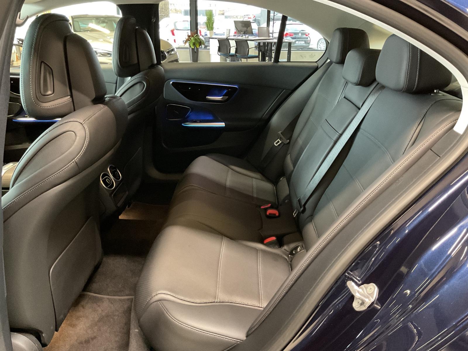 Mercedes-Benz C 200 AVANTGARDE Sedan