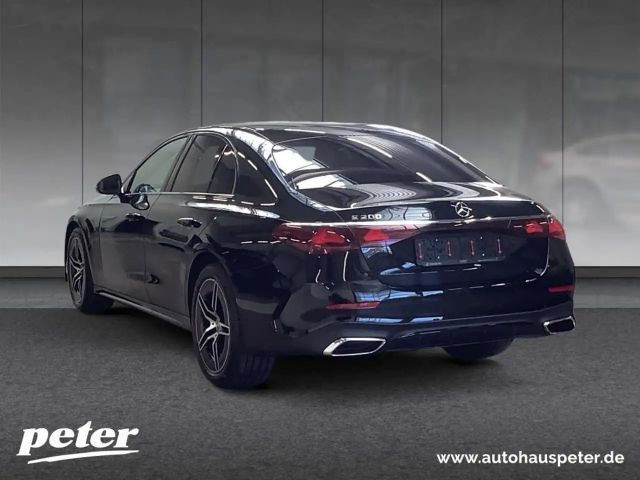 Mercedes-Benz E 200 AMG Line Sedan