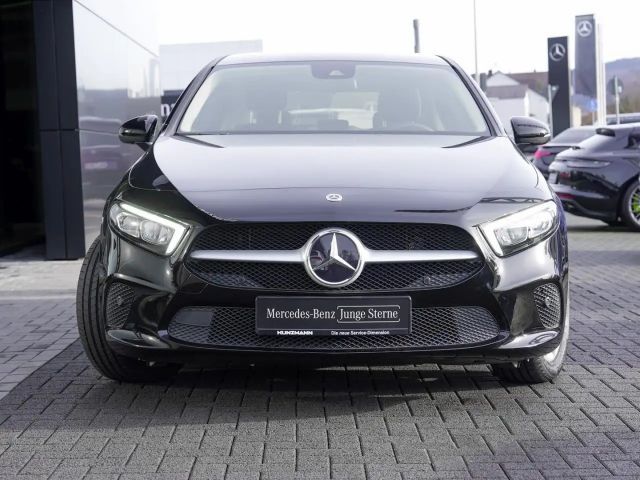 Mercedes-Benz A 250 A 250 e