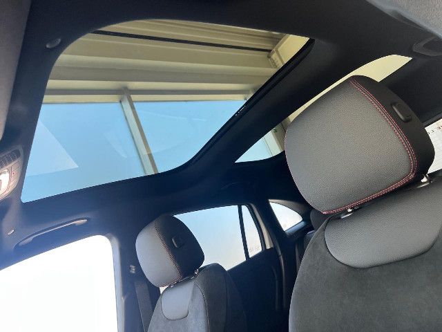 Mercedes-Benz GLA 200 AMG Line