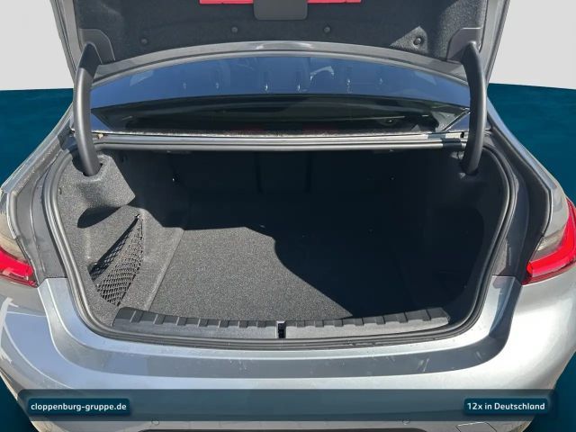 BMW 318 318d M-Sport Sedan