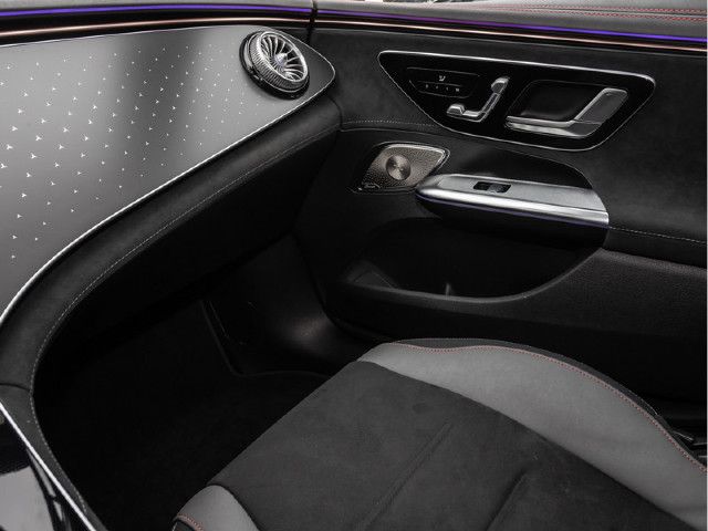 Mercedes-Benz EQE 300 Sedan