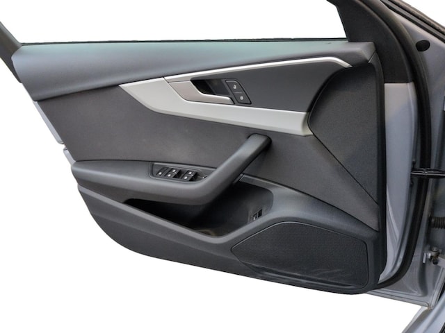 Audi A4 40 TFSI Avant Quattro S-Tronic