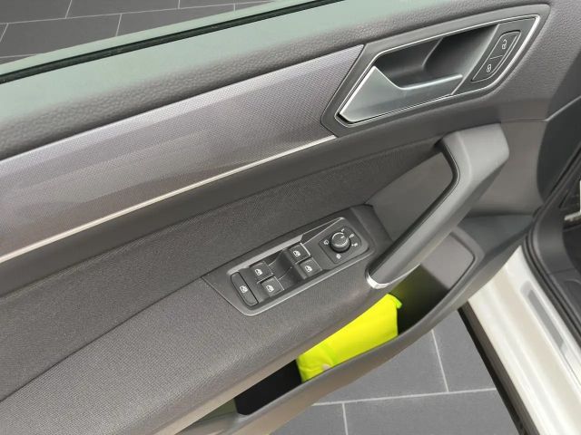 Volkswagen Touran DSG Highline R-Line