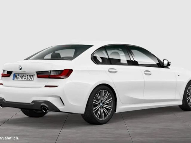 BMW 318 318i M-Sport Sedan