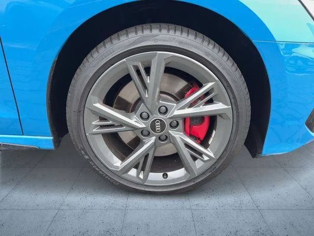 Audi A3 45 TFSI Hybride S-Line Sedan