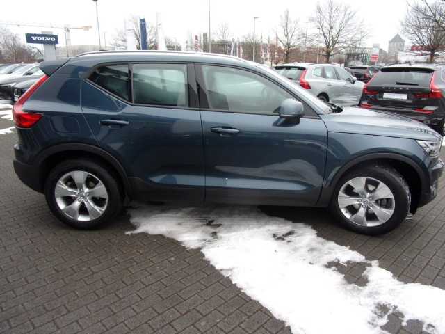 Volvo XC40 Momentum T3