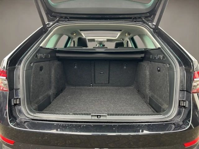 Skoda Superb 2.0 TDI Combi Style Style