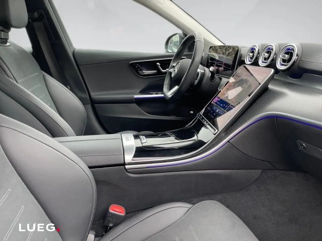 Mercedes-Benz C 200 AMG Line Sedan