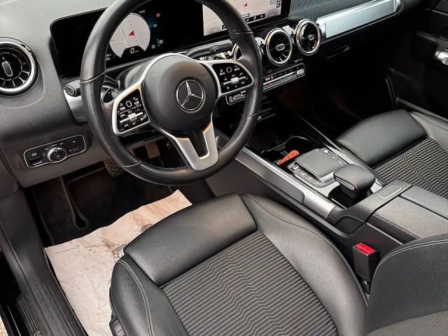 Mercedes-Benz GLB 220 GLB 220 d